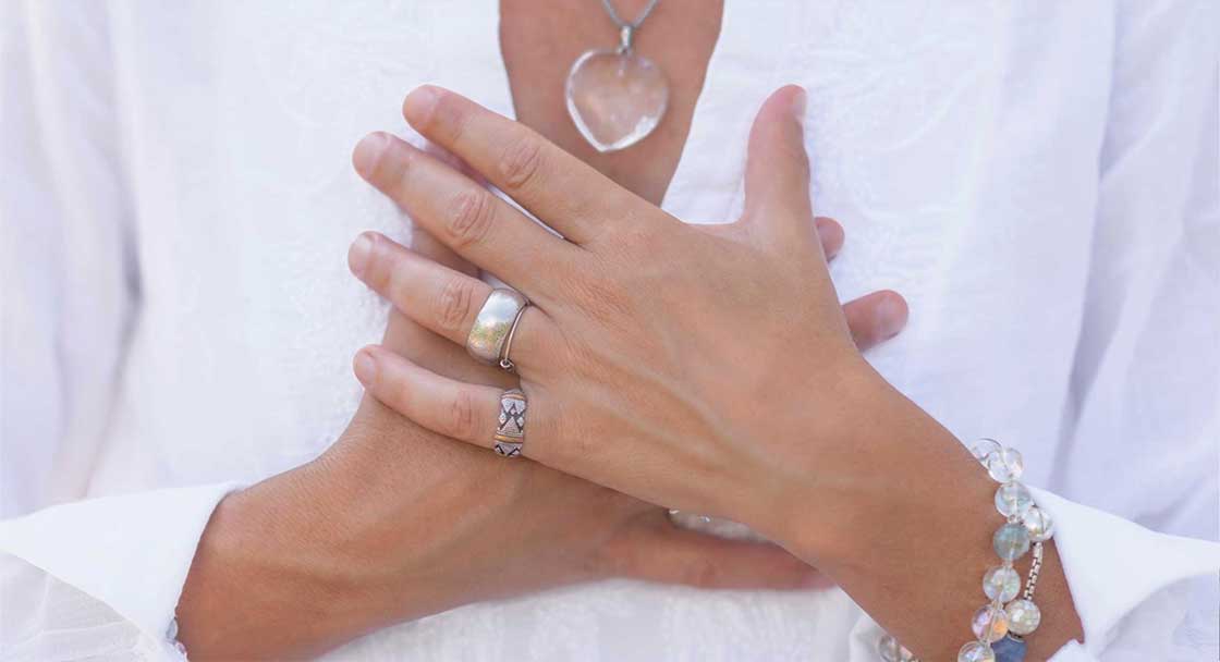 エーカム・ディクシャとは