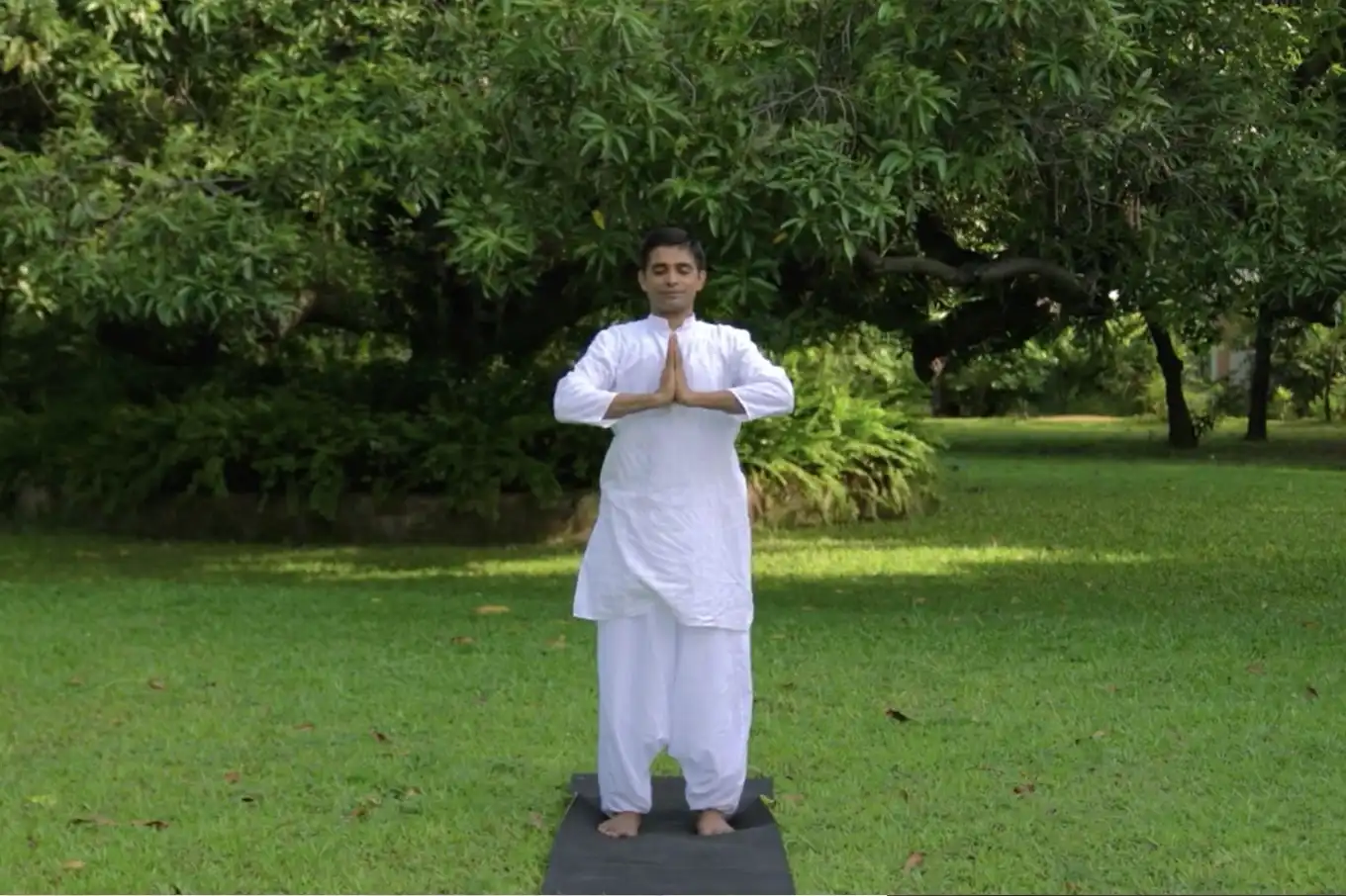 エーカムのMANIFEST 2:ワンネスヨガ