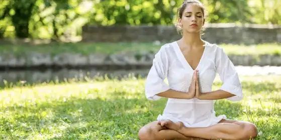 パワーセンターを活性化する瞑想技法