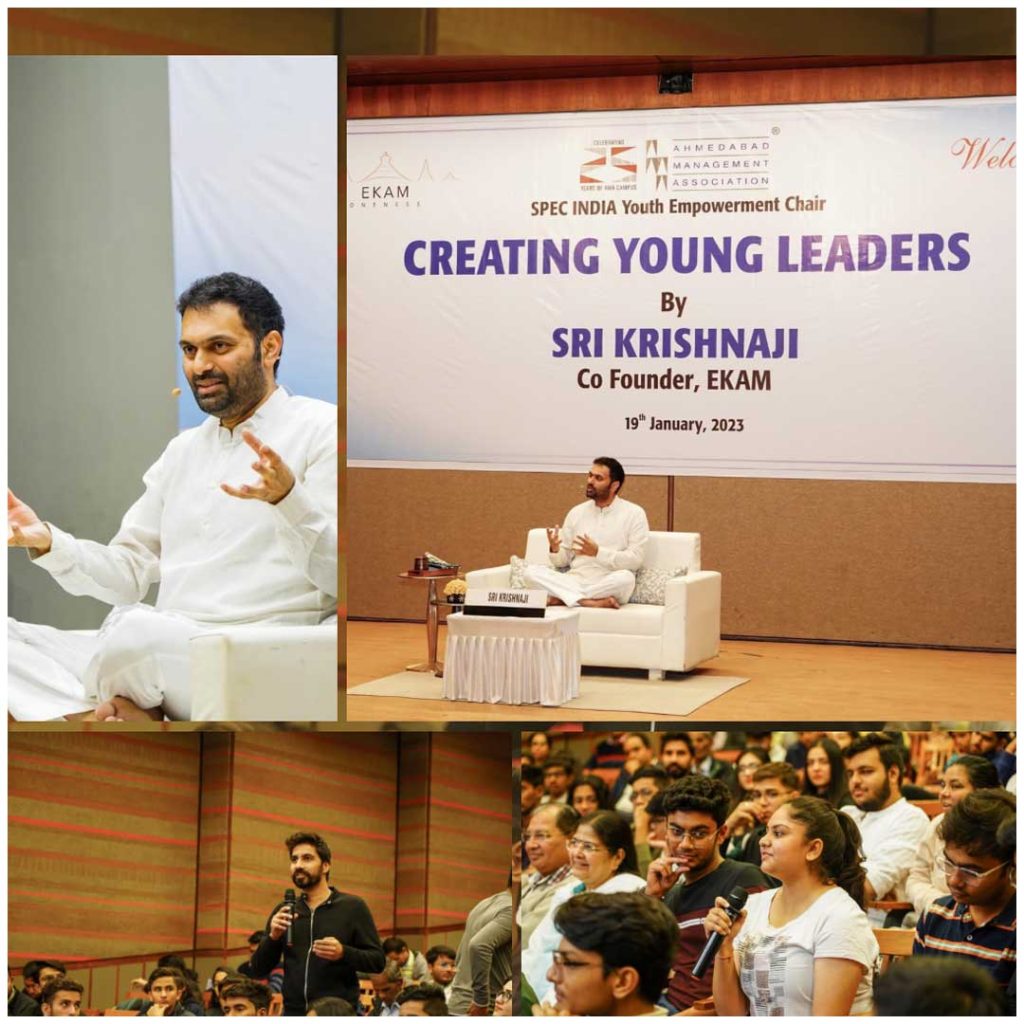 マネジメント協会で若者に講演するシュリ・クリシュナジ